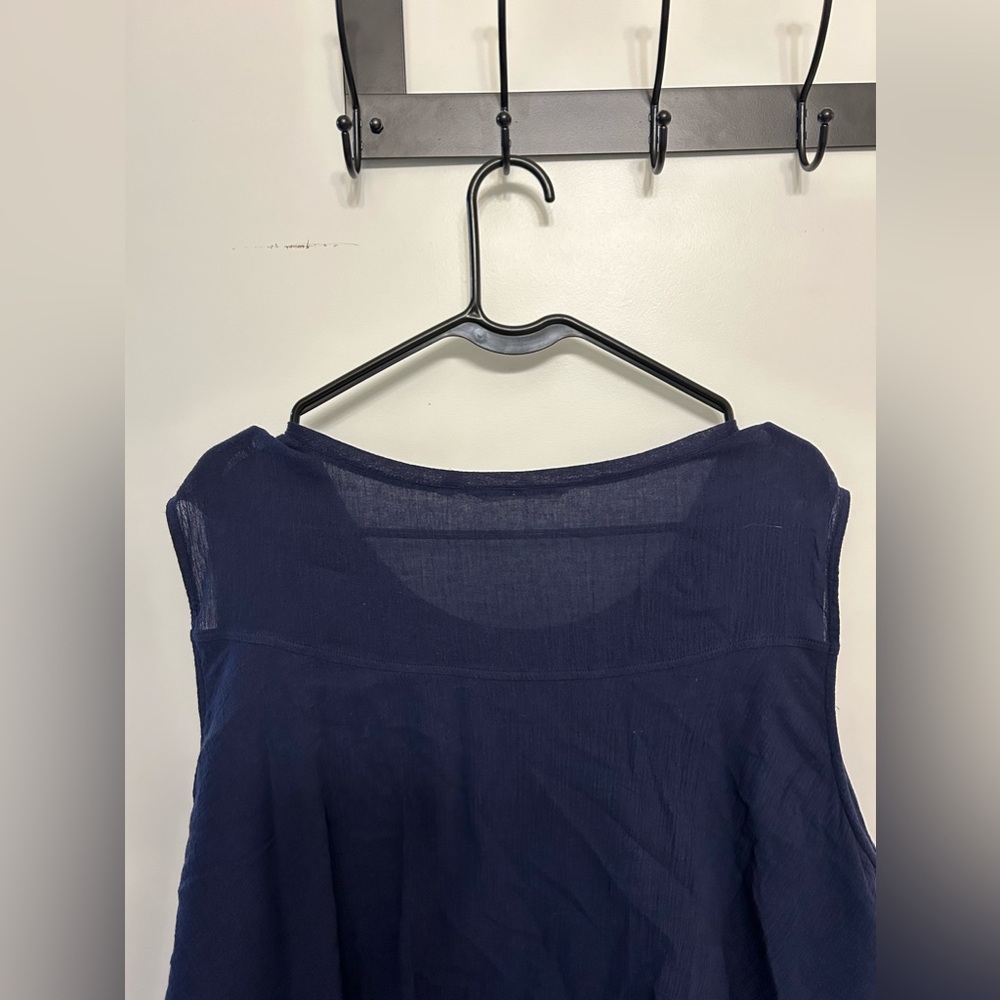 🍁Soft Surroundings Navy Sleeveless Blouse - Picture 7 of 7